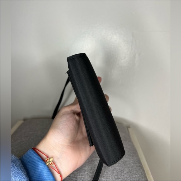 Sold Guess Wallet on the chain - Picture 9 of 11